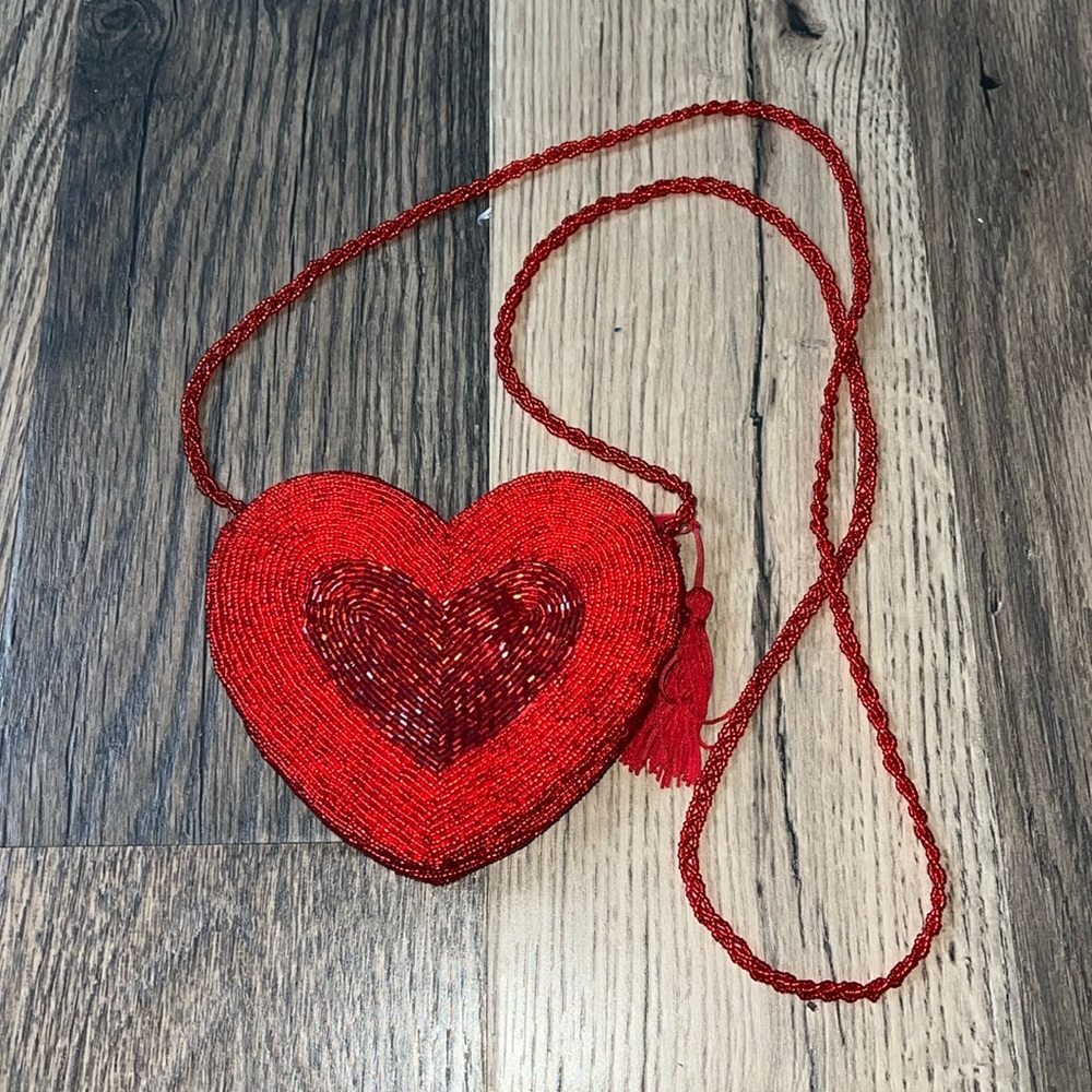 Adorable red beaded heart purse! New!!